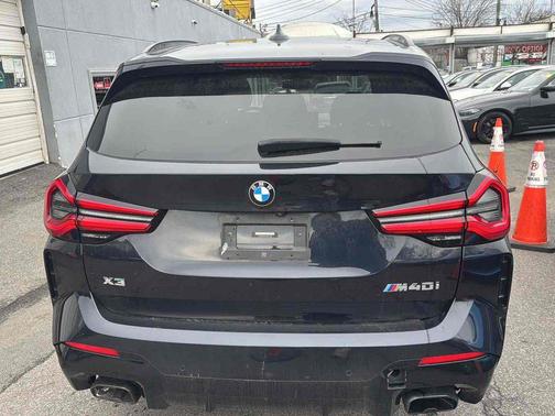 2022 BMW X3 M40i