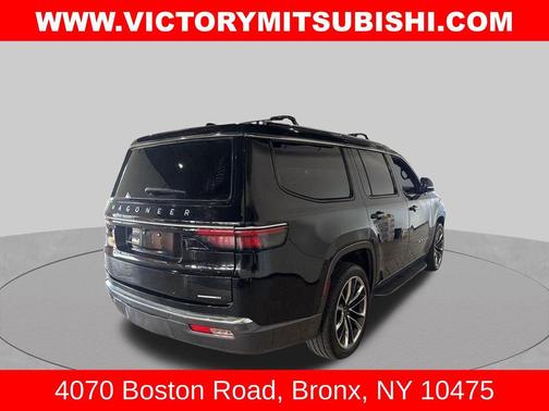 Diamond Black Crystal Pearlcoat 2022 Jeep Wagoneer Series II 4x4