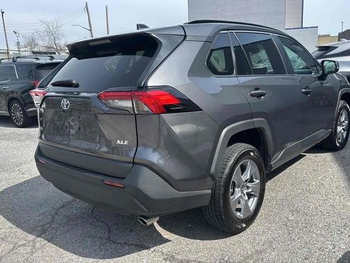 Magnetic Gray Metallic 2024 Toyota RAV4 XLE FWD (Natl)