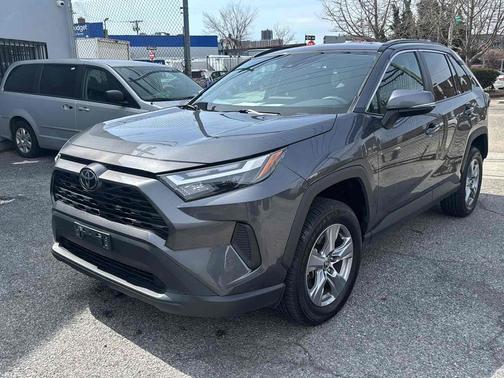 Magnetic Gray Metallic 2024 Toyota RAV4 XLE FWD (Natl)