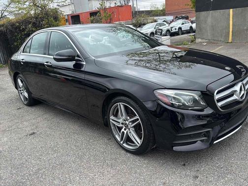 Black 2018 Mercedes-Benz E-Class E 300 4MATIC Sedan