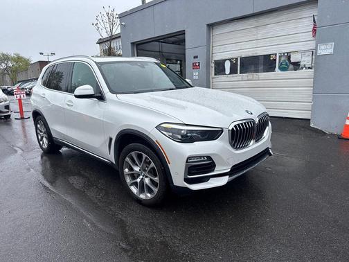 Mineral White Metallic 2020 BMW X5 xDrive40i