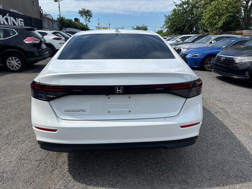 Platinum White Pearl 2024 Honda Accord EX