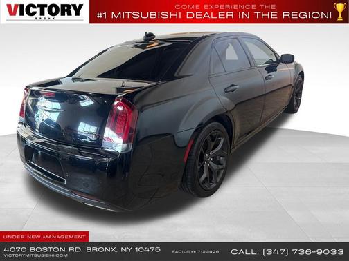 2022 Chrysler 300 S