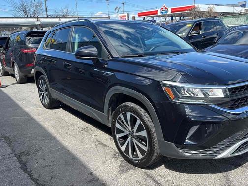 2024 Volkswagen Taos SE FWD