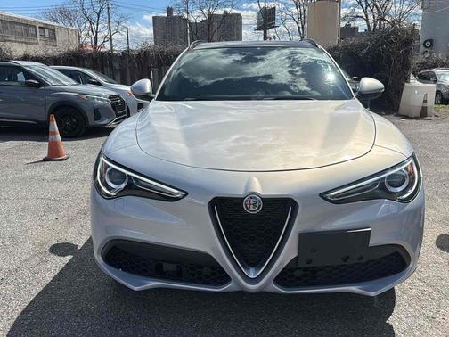 Moonlight Gray Metallic 2022 Alfa Romeo Stelvio Ti AWD
