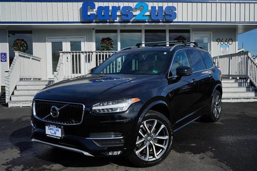 2017 Volvo XC90 T6 Momentum