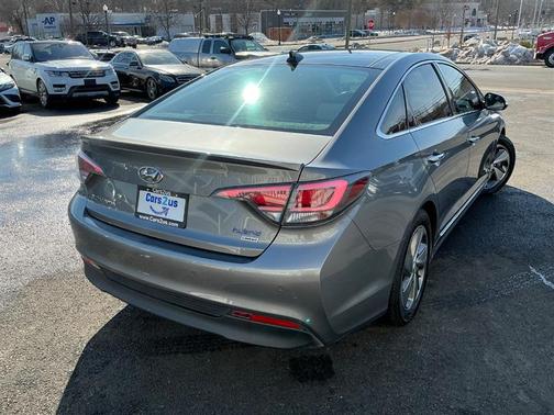 2017 Hyundai SONATA Hybrid Limited