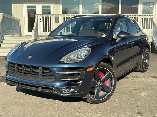 2016 Porsche Macan Turbo