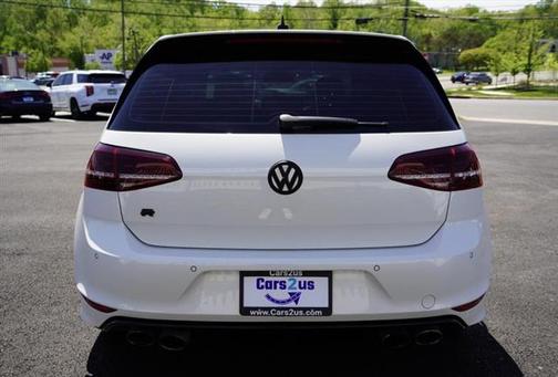 2016 Volkswagen Golf R 4-Door
