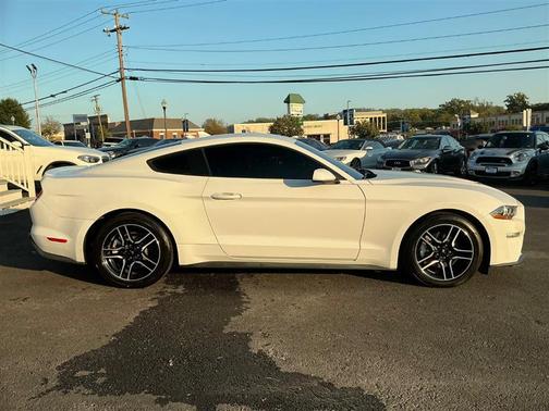 2021 Ford Mustang EcoBoost