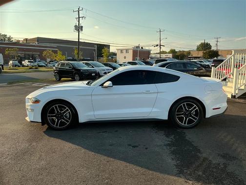 2021 Ford Mustang EcoBoost