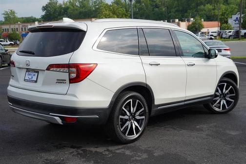 2019 Honda Pilot Touring 8-Passenger
