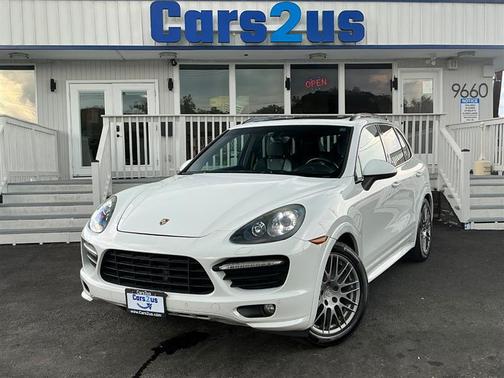 2013 Porsche Cayenne GTS