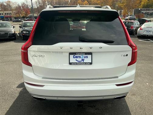 2019 Volvo XC90 T6 Momentum