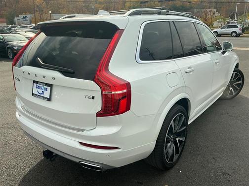 2019 Volvo XC90 T6 Momentum
