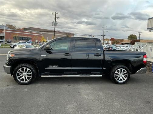 2018 Toyota Tundra SR5
