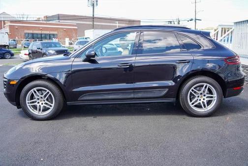 2017 Porsche Macan Base