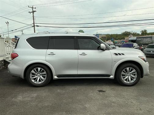 2017 INFINITI QX80 Base