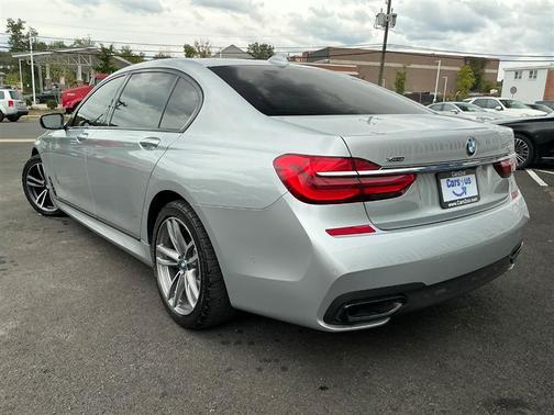 2019 BMW 750 i xDrive