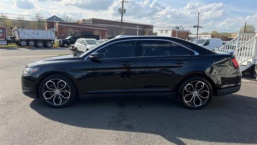 Black 2017 Ford Taurus SHO