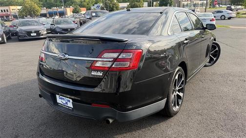 Tuxedo Black Metallic 2015 Ford Taurus SHO
