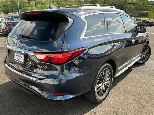 2017 INFINITI QX60 Base