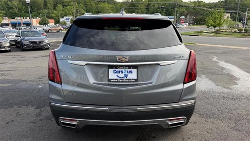 Radiant Silver Metallic 2020 Cadillac XT5 Premium Luxury