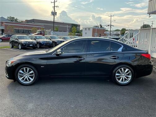 2017 INFINITI Q50 2.0T Premium