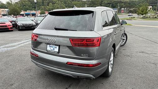 Graphite Gray Metallic 2017 Audi Q7 3.0T Premium