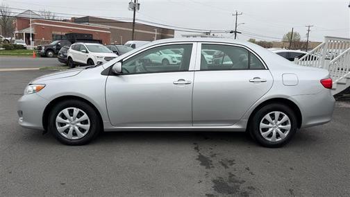 Classic Silver Metallic 2010 Toyota Corolla LE