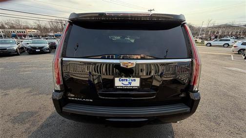 2018 Cadillac Escalade Luxury