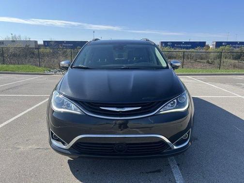 2018 Chrysler Pacifica Hybrid Limited