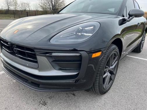 2024 Porsche Macan Base