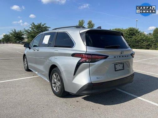 2021 Toyota Sienna XLE