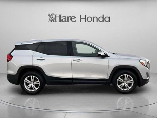 Quicksilver Metallic 2019 GMC Terrain SLE