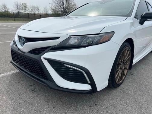 2023 Toyota Camry Hybrid SE