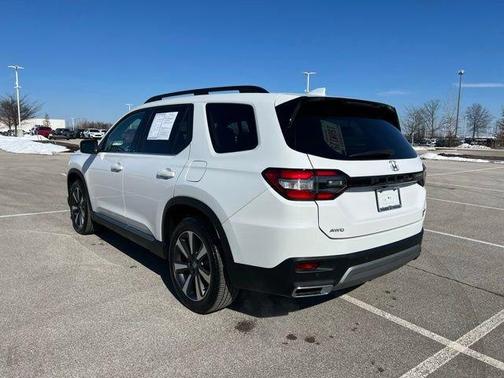 2024 Honda Pilot Touring