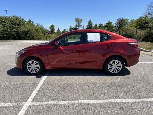 2020 Toyota Yaris Sedan L