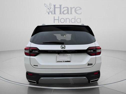 Platinum White Pearl 2026 Honda Pilot Touring