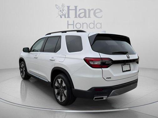 Platinum White Pearl 2026 Honda Pilot Touring