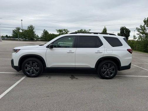 Platinum White Pearl 2026 Honda Pilot Sport
