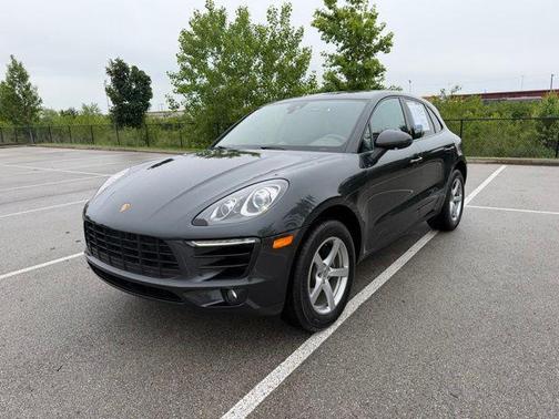 Black 2018 Porsche Macan Base