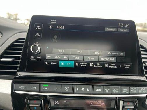 Solar Silver Metallic 2026 Honda Odyssey EX-L