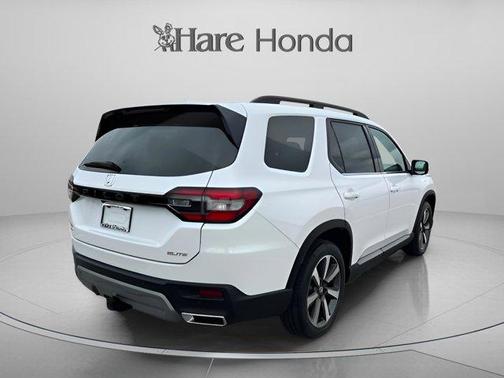 Platinum White Pearl 2023 Honda Pilot Elite