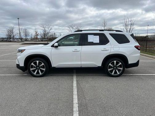 Platinum White Pearl 2023 Honda Pilot Elite