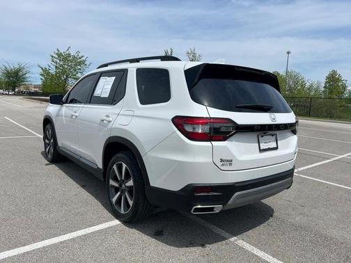 2023 Honda Pilot Touring