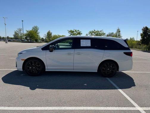 Platinum White Pearl 2025 Honda Odyssey Sport-L