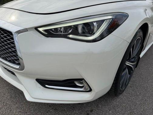Majestic White 2019 INFINITI Q60 3.0t LUXE