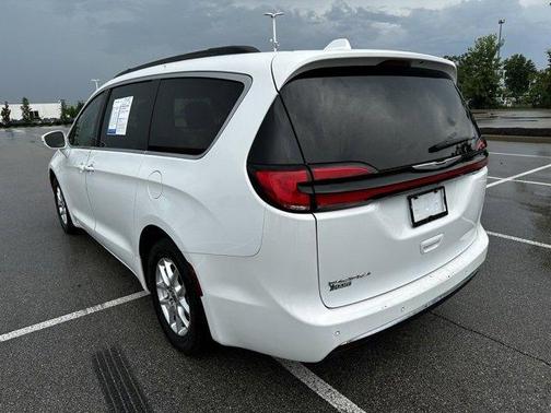 2022 Chrysler Pacifica Touring-L